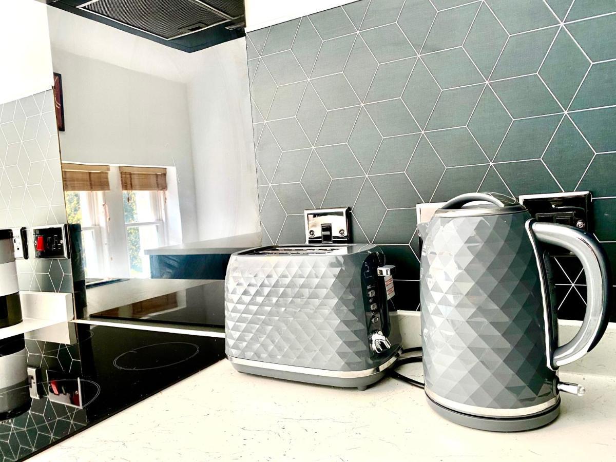 Serviced Accommodation Moray - Lesmurdie House เอลจิน ภายนอก รูปภาพ