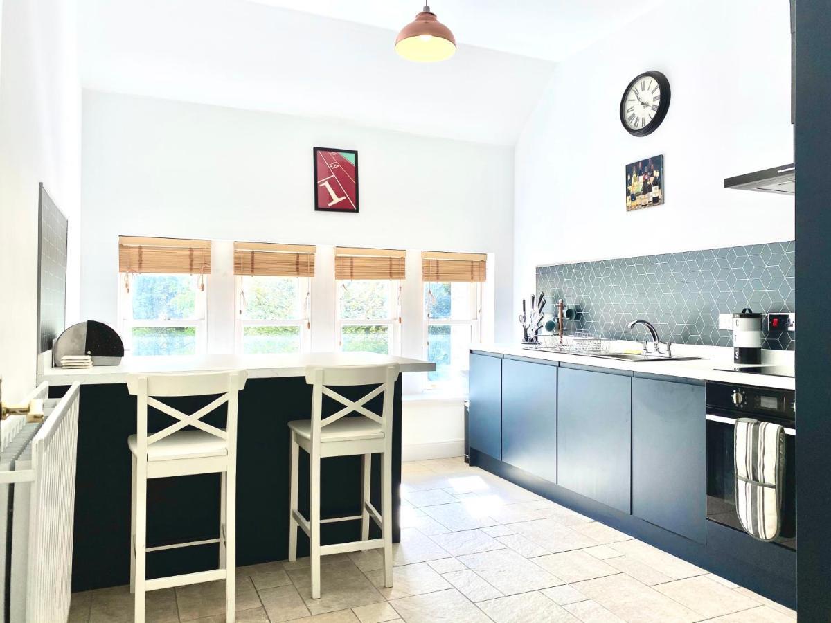 Serviced Accommodation Moray - Lesmurdie House เอลจิน ภายนอก รูปภาพ